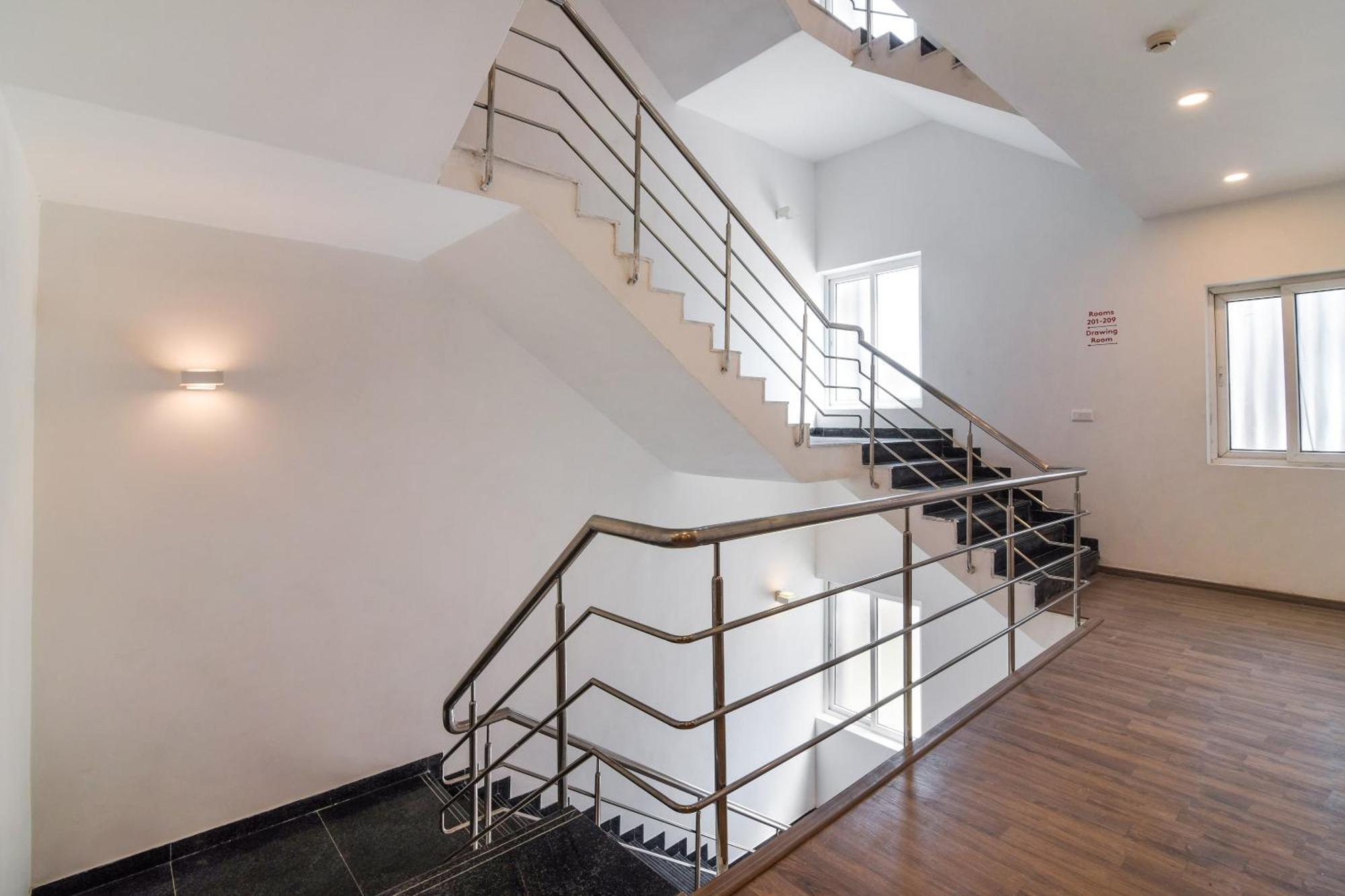 Super Townhouse Xotel Chennai Ngoại thất bức ảnh