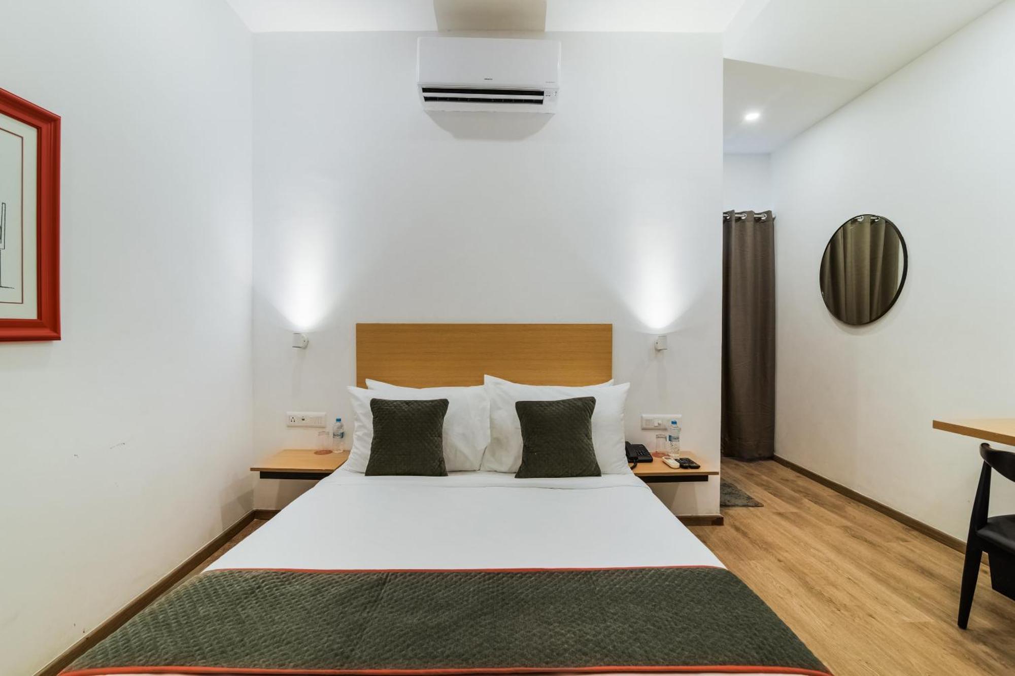 Super Townhouse Xotel Chennai Ngoại thất bức ảnh