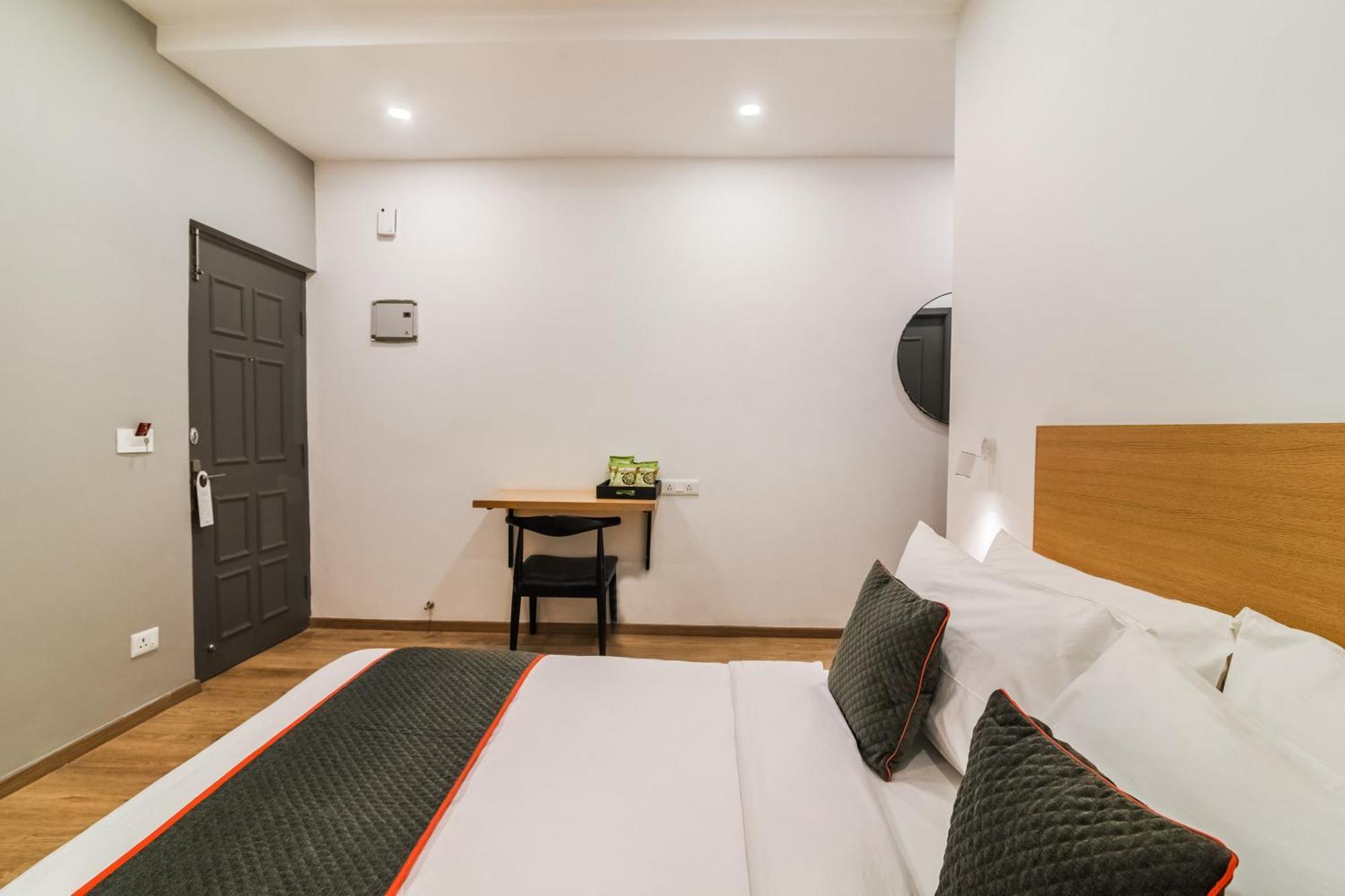 Super Townhouse Xotel Chennai Ngoại thất bức ảnh