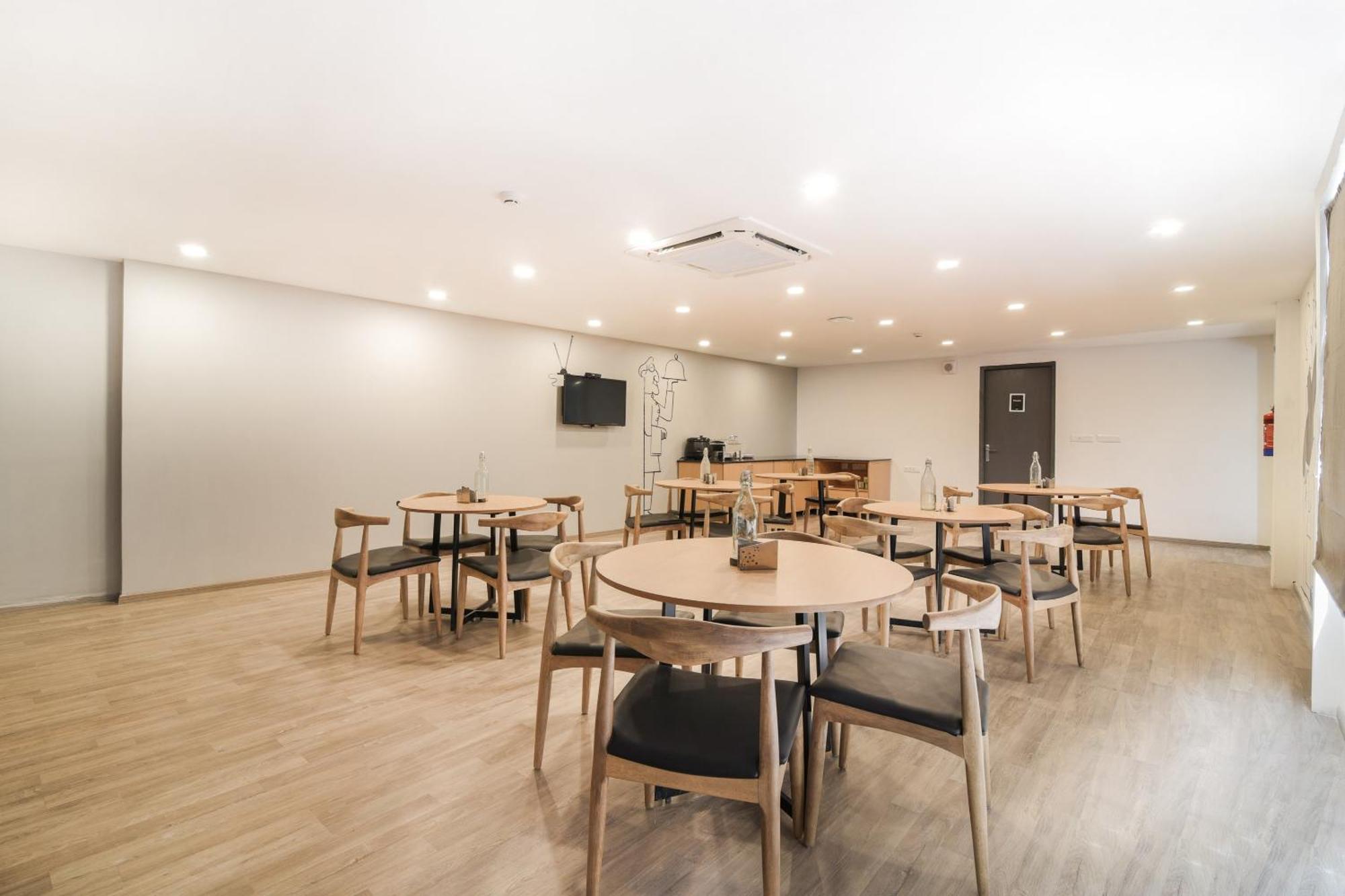 Super Townhouse Xotel Chennai Ngoại thất bức ảnh