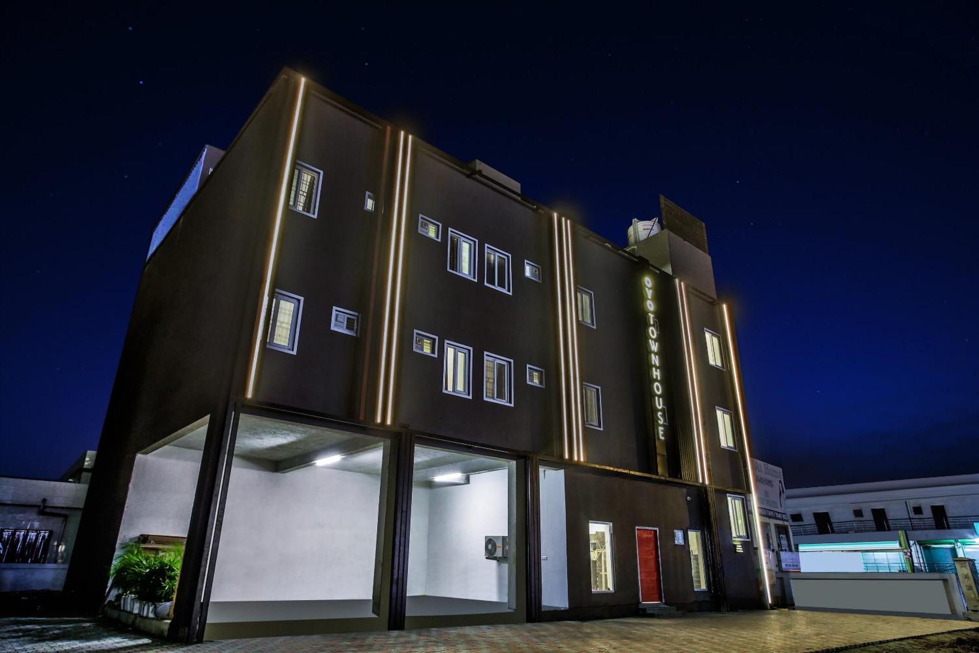 Super Townhouse Xotel Chennai Ngoại thất bức ảnh